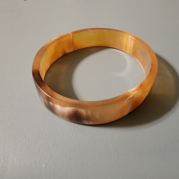 X-SMALL Narrow Millard Couture Natural Horn Bangle - Picture 4 of 5